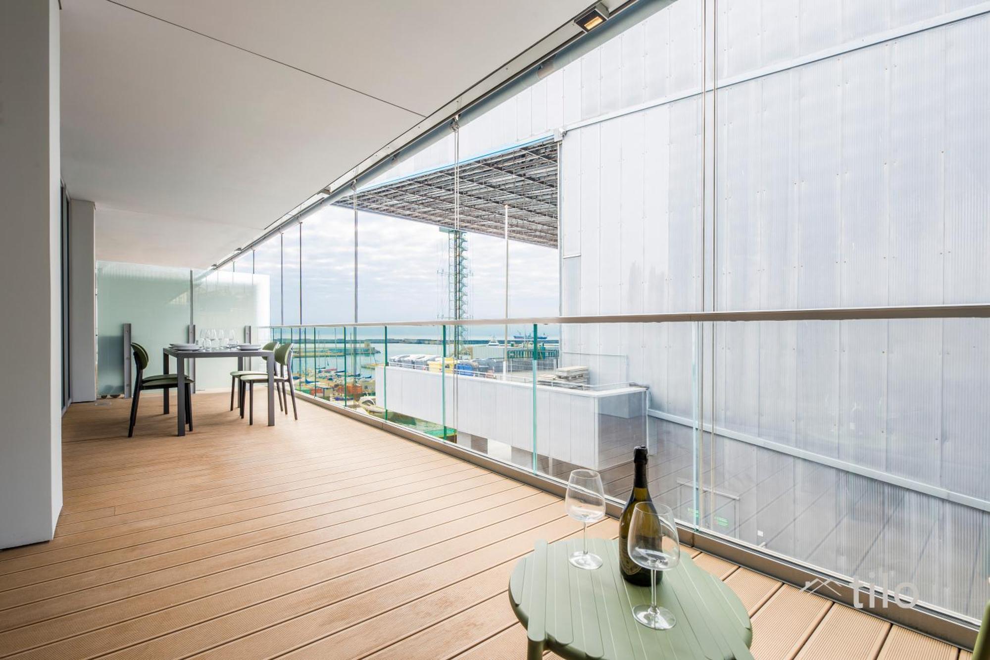 Waterfront Luxury Studio, Free Parking, Ac, Netflix & Wifi By Tilo Lux * Genova
