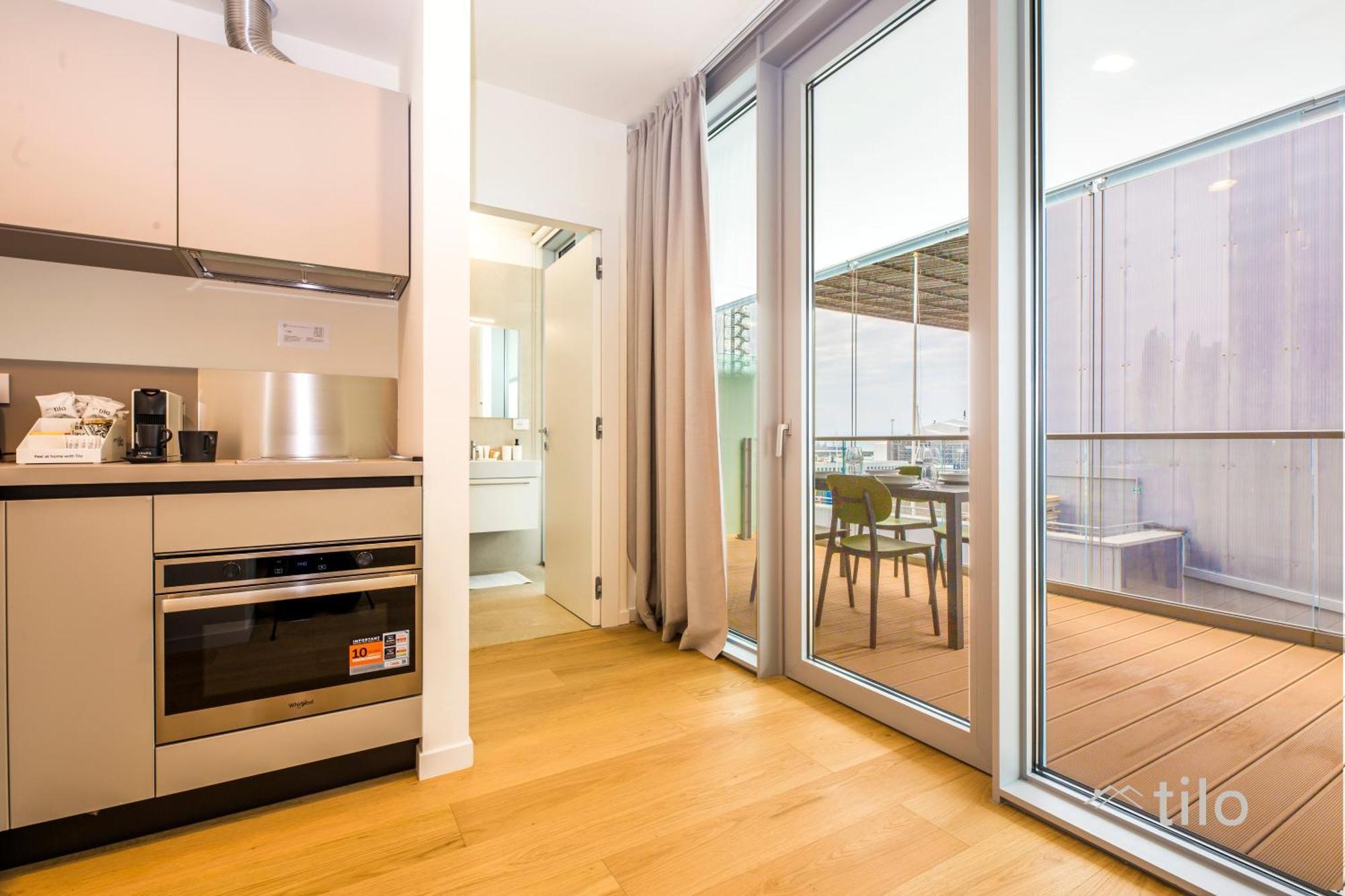 Waterfront Luxury Studio, Free Parking, Ac, Netflix & Wifi By Tilo Lux * Genova