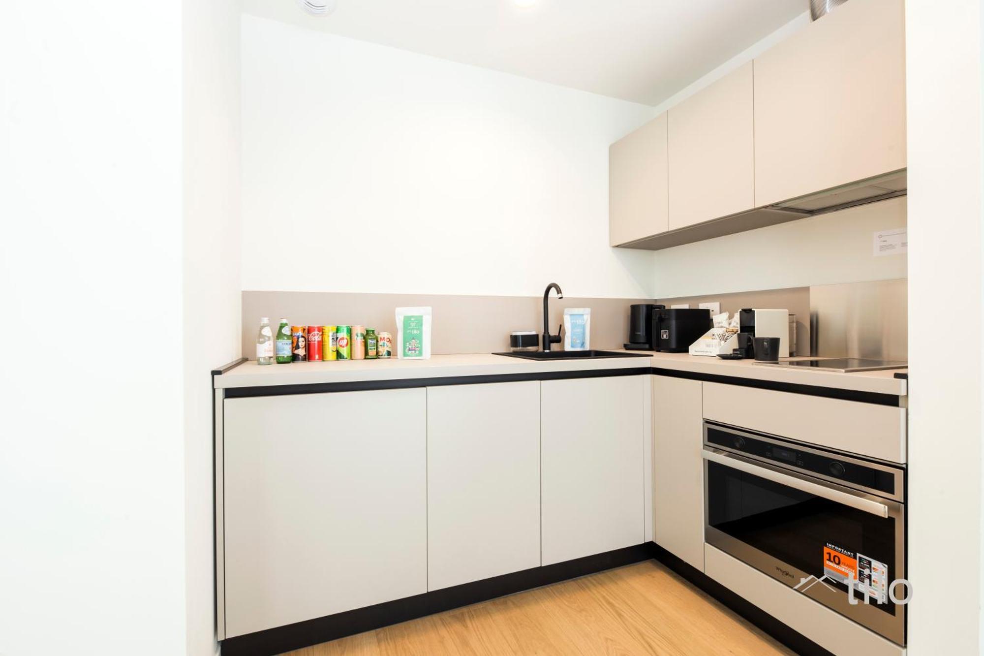Waterfront Luxury Studio, Free Parking, Ac, Netflix & Wifi By Tilo Lux Appartamento