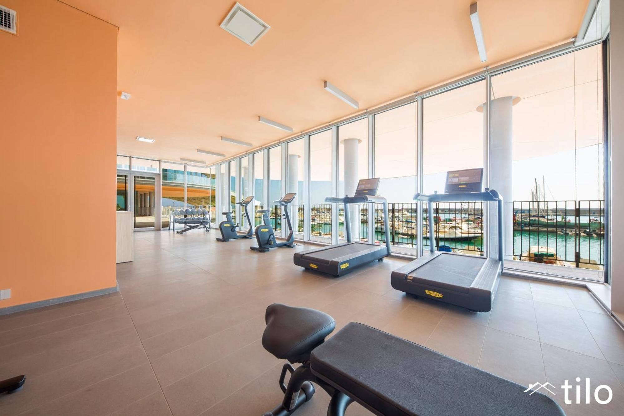 Waterfront Luxury Studio, Free Parking, Ac, Netflix & Wifi By Tilo Lux *